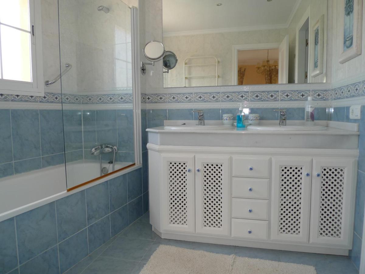 Torrox Costa Beachfront Apartment Exterior foto